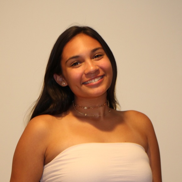 Meet your Posher, Bella - Picture 1 of 1